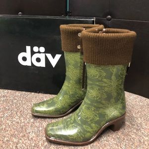New! dav Rainboots